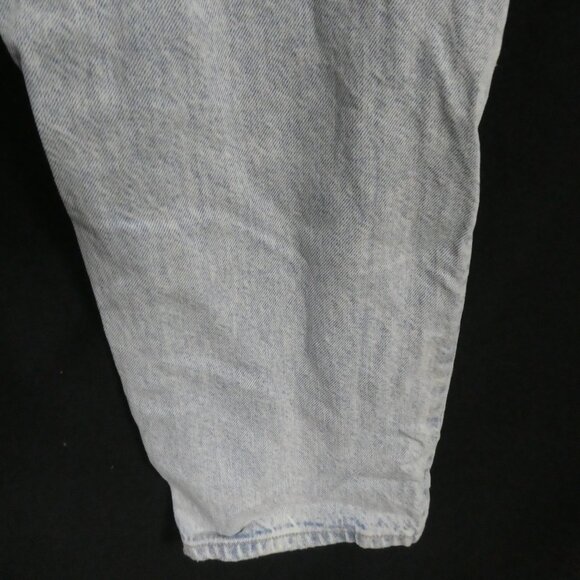 AMERICAN EAGLE | size 2 - short | Light Wash Straight Leg Jeans - Picture 16 of 16